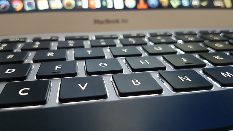 Macbook Pro Klavye Değişimi